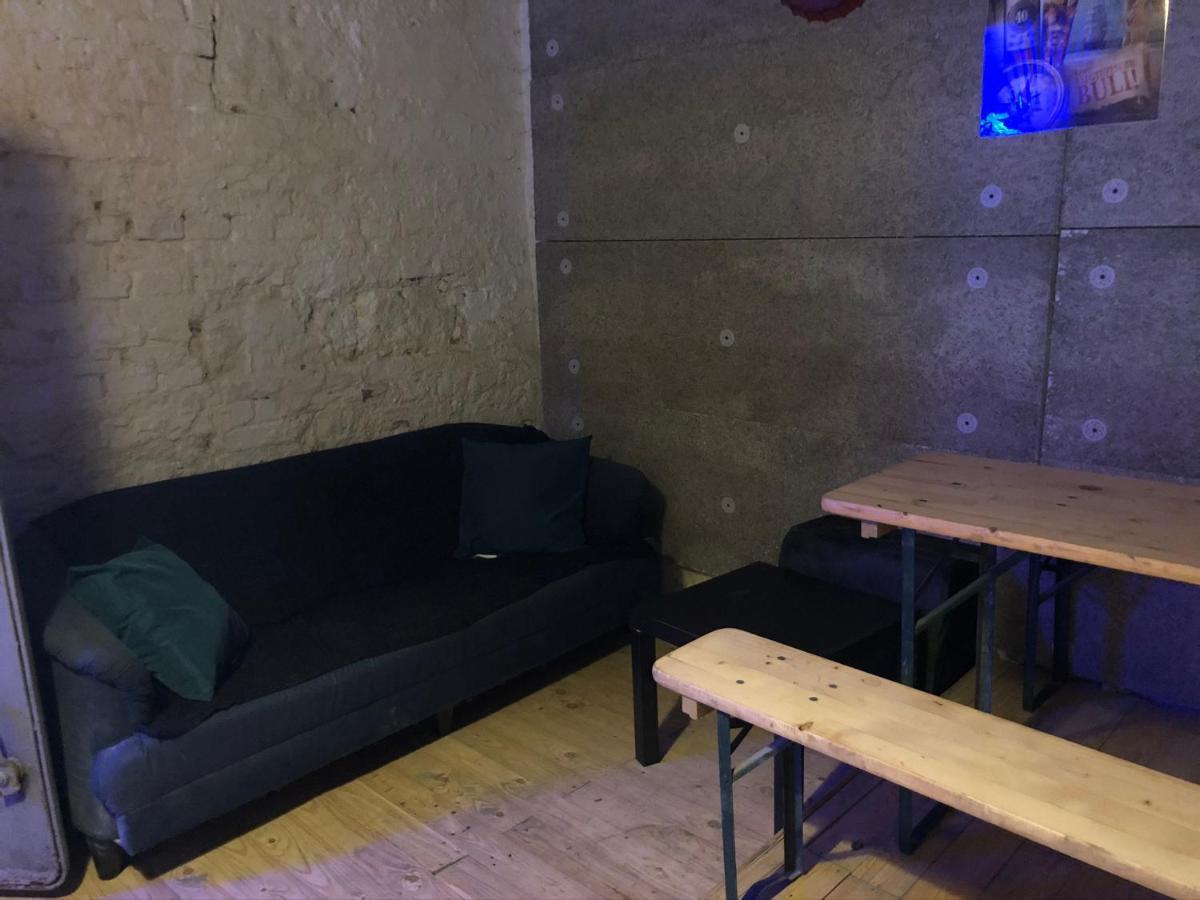 Whole Basement Former Pub2 For Stag Do, Men'S Cave Будапеща Екстериор снимка